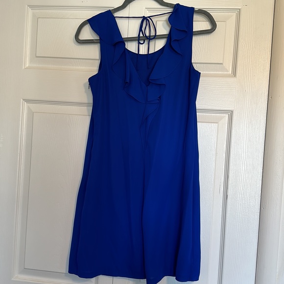 Decree Sleeveless Dress - Picture 2 of 6